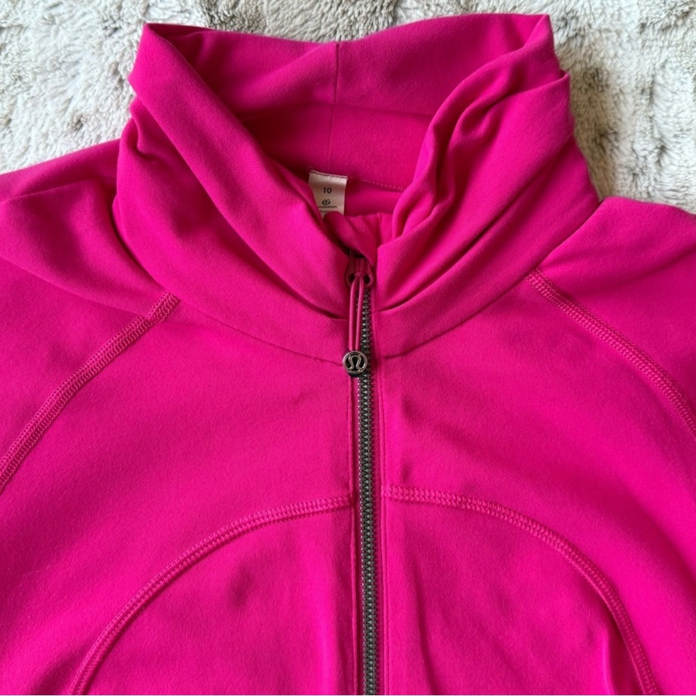 RARE Lululemon Hustle In Your Bustle Jacket in Jewelled Magenta Size 10 - Picture 8 of 16